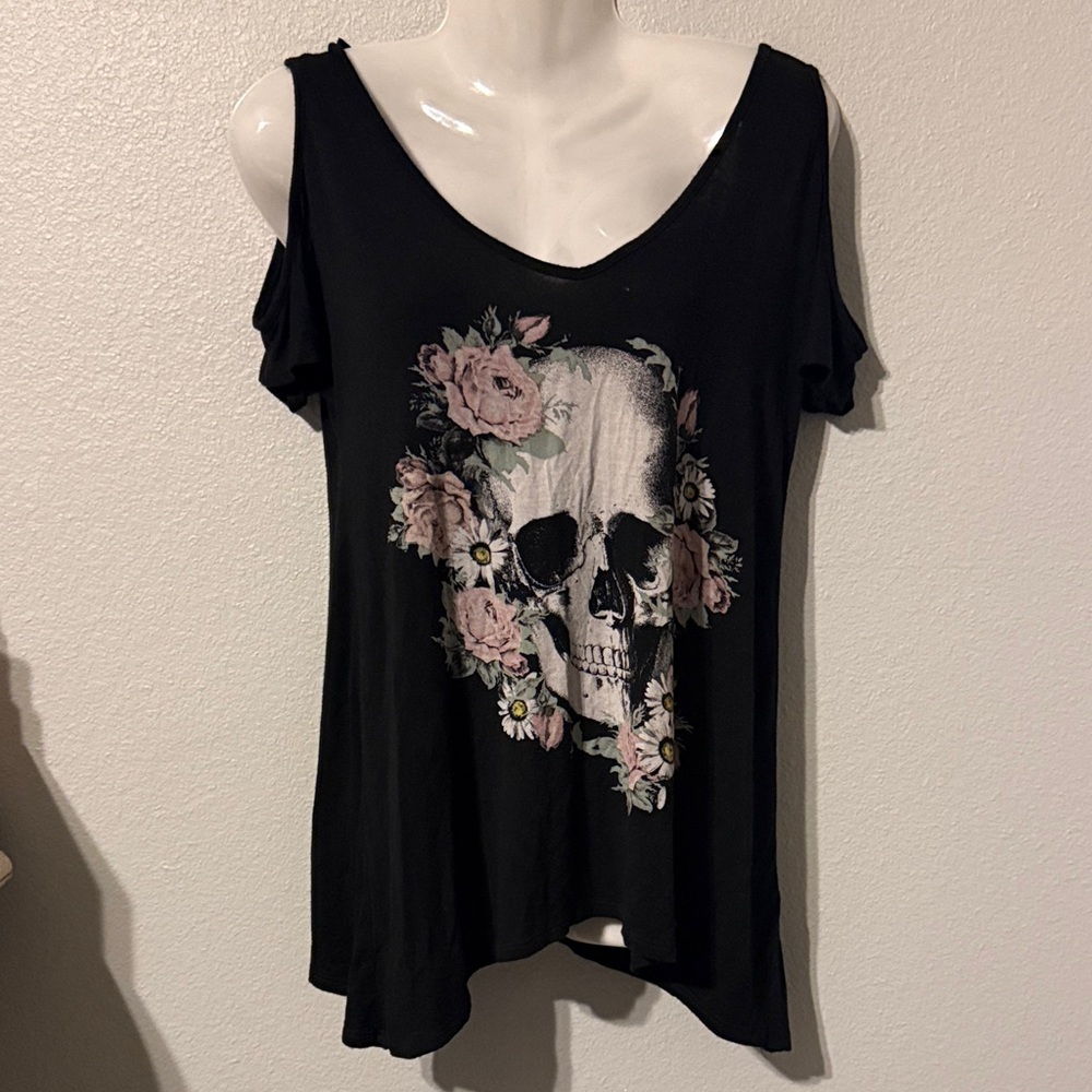 Floral Skull Graphic Cold Shoulder Black Top